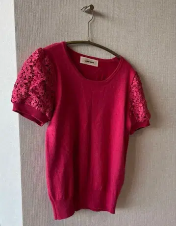 [ 새상품급 ] 레스 빠세 반팔 라즈베리 컬러 상의