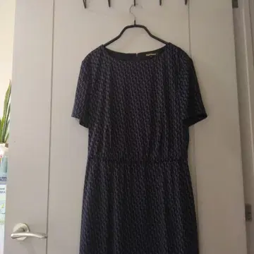 [새상품급] Paul Stuart 반팔 롱 원피스 블랙 네이비 계열