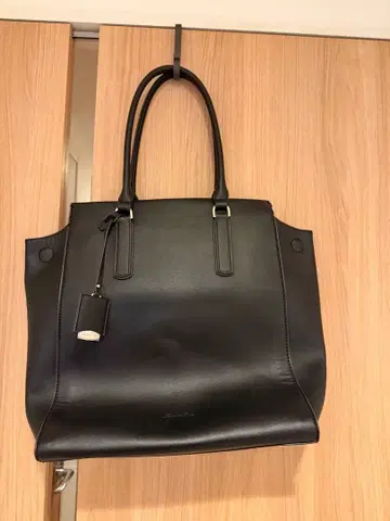 [ 새상품급 ] jewelna rose 블랙 토트백 합성 피혁