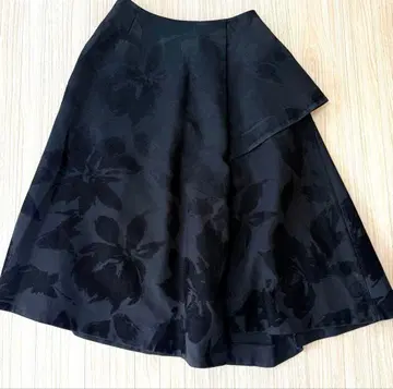 CELFORD 새상품급 비대칭 프릴 스커트 벨로아 블랙 플레어 스커트