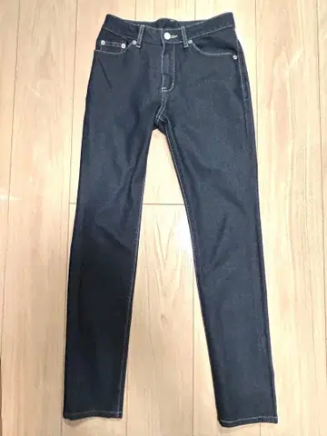 B3 비쓰리 데님 슬림 스트레이트 블랙