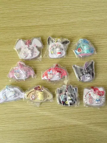 산리오 캐릭터즈 패키지 참 & 초코볼 컴플리트 세트