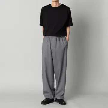 YLEVE 울 서지 배럴 레그 셔링 팬츠 남성용 25SS