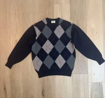 미사용 WILLIAM LOCKIE 아가일 V넥 스웨터