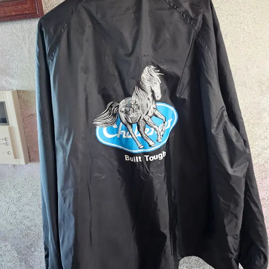 XL] Challenger Iron Horse Coach Jacket on Bunjang Global Site.