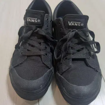 VANS 블랙 스니커즈