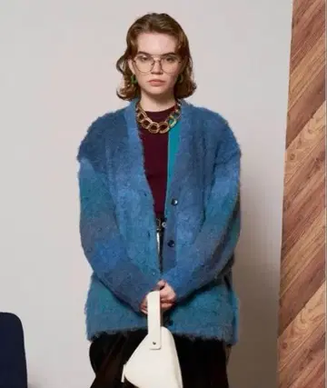 MAISON SPECIAL 그라데이션 루프 샤기 니트 가디건