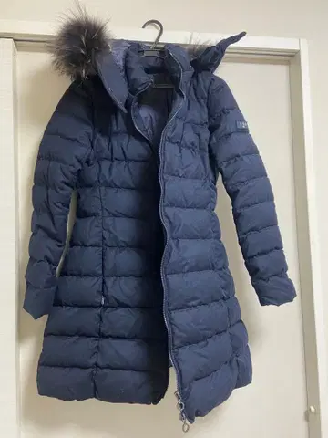 TATRAS 네이비 퍼 포함 다운 자켓