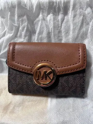 미사용 마이클코어스 키케이스