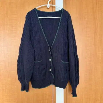 BEAMS 케이블 니트 가디건