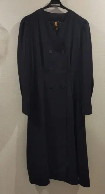 내추럴 뷰티 베이직 다크 네이비 더블 브레스트 원피스