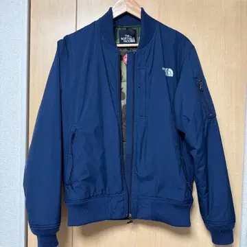 THE NORTH FACE 네이비 MA-1 나일론 자켓
