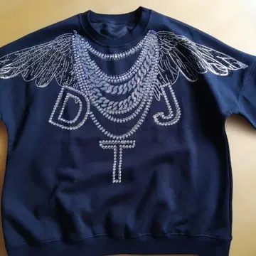 비쥬 장식 크루넥 트레이닝복