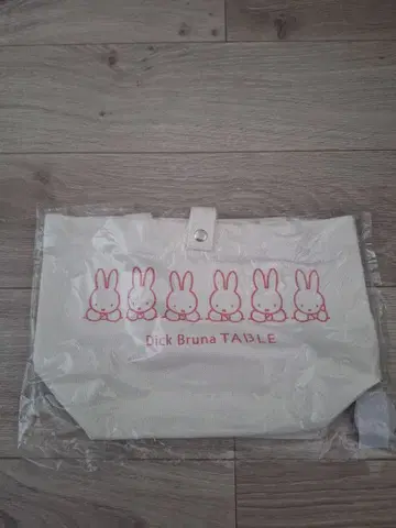 미피 딕 브루너 테이블 기념일 미니 토트백