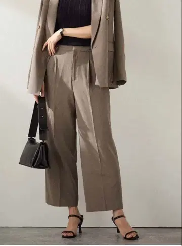 꼬임 메쉬 와이드 팬츠