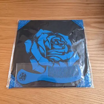 Ado 아름다워져라. 하지만 너는 이미 아름다워. 손수건&빗 세트