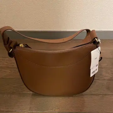 유니클로 레더 터치 원 핸들 백 브라운 미사용