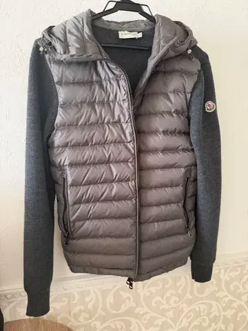 MONCLER 그레이 다운 자켓 사이즈 S