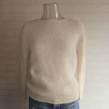 투모로우랜드 모헤어 스웨터 화이트