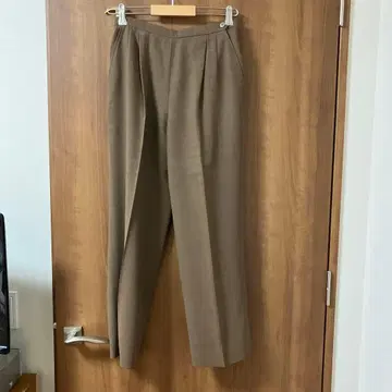 Aquascutum 울 브라운 팬츠