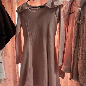 앤 by P&D 프릴 옷깃 A라인 긴팔 원피스