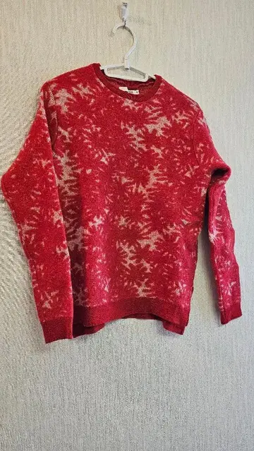 NATURAL SATURDAY 빨간색 눈꽃 무늬 스웨터 사이즈 2