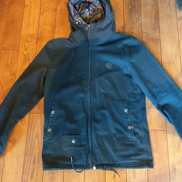 pretty green의 아우터