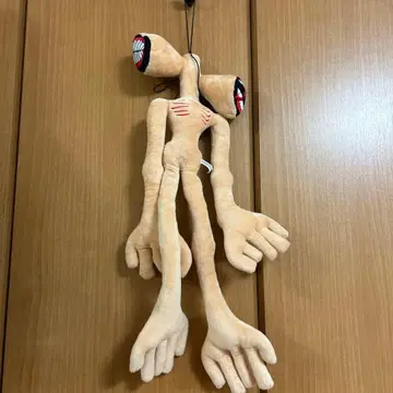 사이렌 헤드 봉제 인형