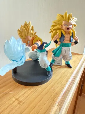 초사이어인 갓 슈퍼사이어인 피규어