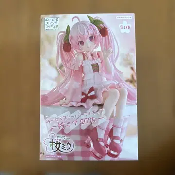 벚꽃 미쿠 2025 피규어
