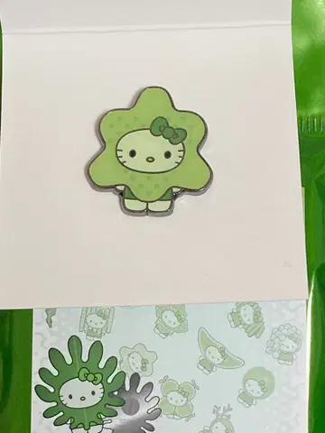 오사카 간사이 만박 헬로키티 삼각 쌓기 놀이 핀 배지 일본관