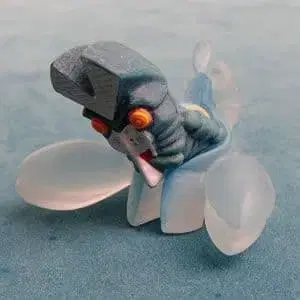 발탄 성인 이웃 괴수 시리즈 넘어져서 탈피해버린 피규어