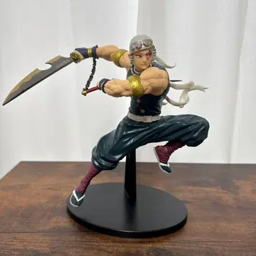 귀멸의 칼날 우즈이 텐겐 피규어