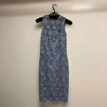 블루 레이스 슬리브리스 무릎 기장 원피스