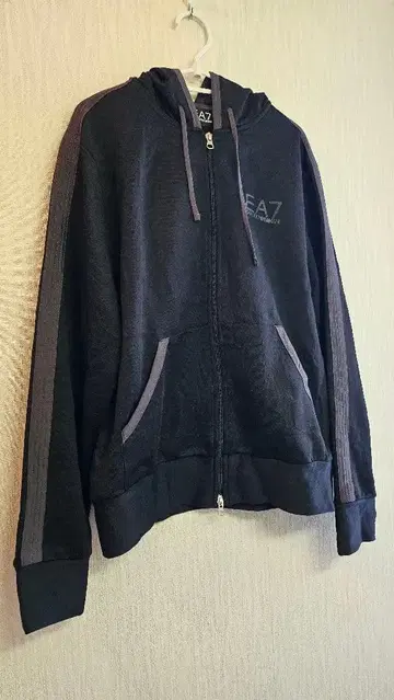 구제 의류 EA7 Emporio Armani 풀 집업 맨투맨