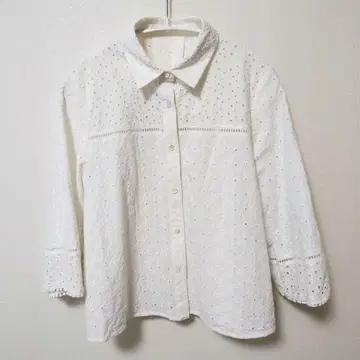 쿠미쿄쿠 자수 레이스 옷깃 블라우스