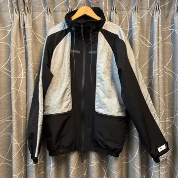 PUMA ANREALAGE 콜라보 마운틴 파카 블랙/그레이