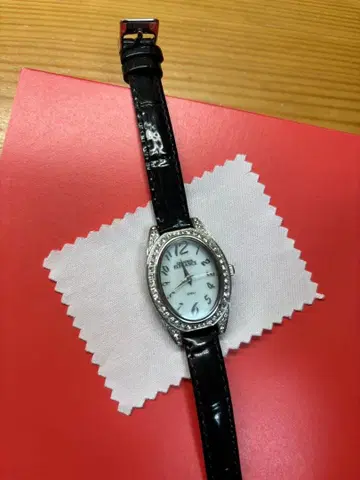 엘레강스 스톤 부착 시계