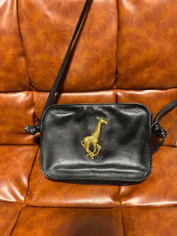 ear papillonner 브루클린 참 숄더백