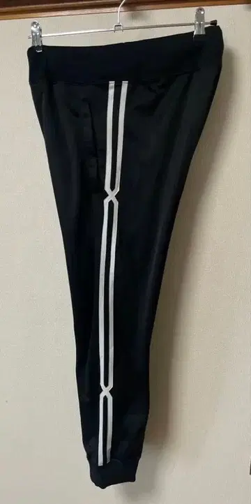 페노메논 니카 저지 L