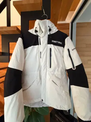 Schott Bros. 다운 자켓 화이트/블랙 L 상당