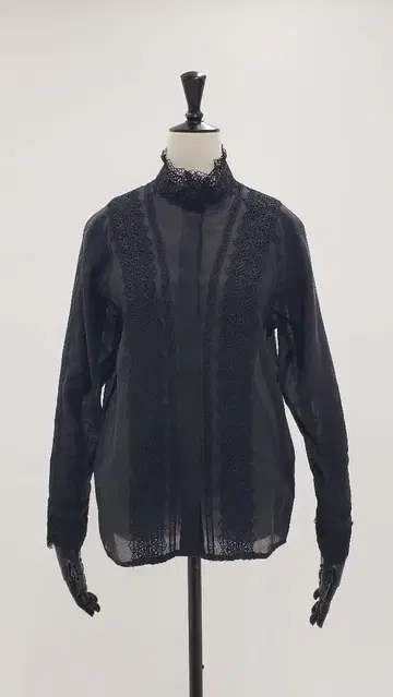 루일 에 부티크 블랙 레이스 장식 긴팔 블라우스