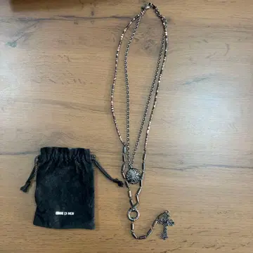 COMMCAMEN 크로스 목걸이