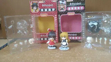 넨도로이드 하쿠레이 레이무 & 키리사메 마리사 세트