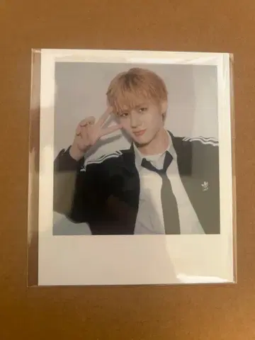 WayV 쿤 2026 시즌 그리팅 폴라로이드