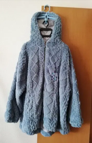 류기압삭 미야비유키 눈꽃송이 전체 자수 복슬복슬 인조 모피 후드티