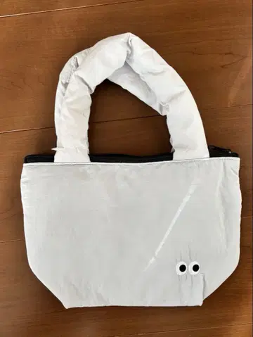 동그란 눈 런치백 토트 그레이 퍼 백