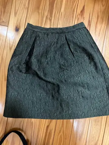 [컨디션 최상] 테치치 클래식 자수 스커트