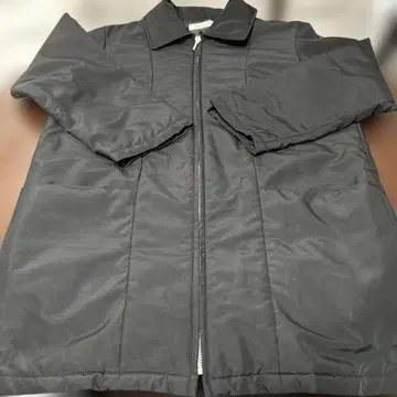 블랙 롱 코트 지퍼 포함