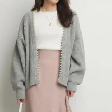 저스길리티 펄 장식 가디건